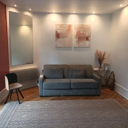Apartment Joli Havre De Paix En Plein Batignolles Paris